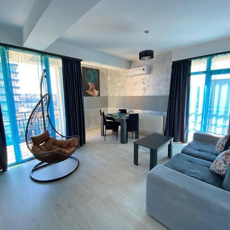 Apartament Ella T2 Apartment Navodari Bagian luar foto