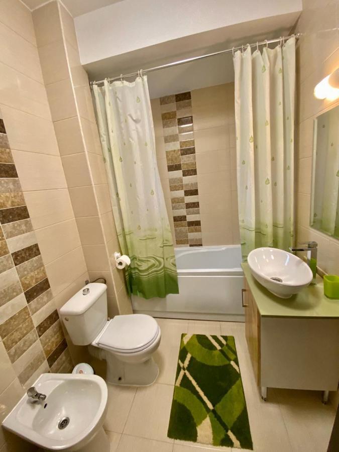 Apartament Ella T2 Apartment Navodari Bagian luar foto