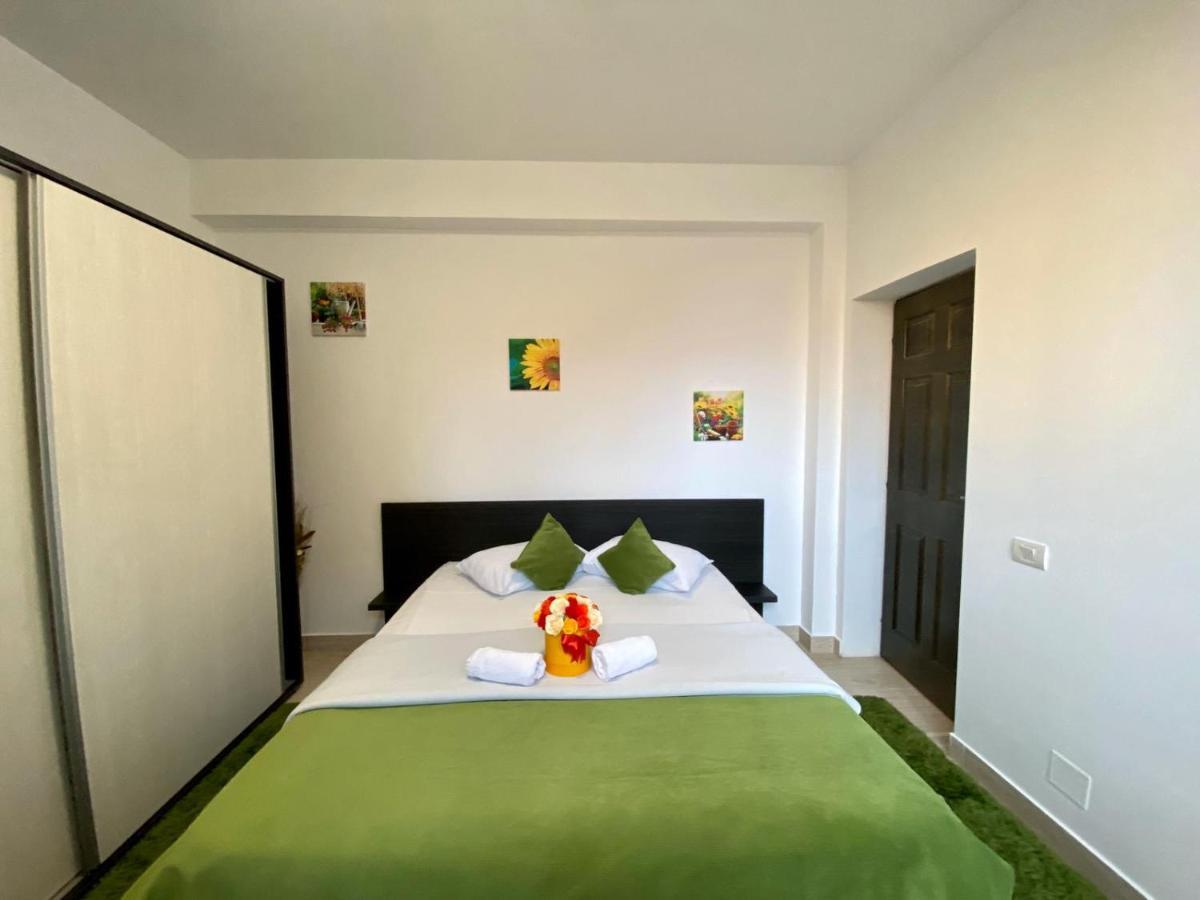 Apartament Ella T2 Apartment Navodari Bagian luar foto