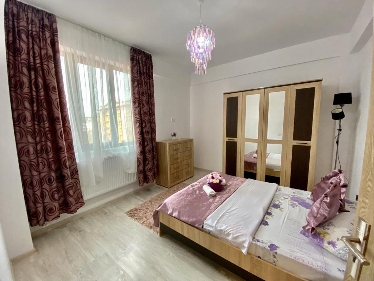 Apartament Ella T2 Apartment Navodari Bagian luar foto