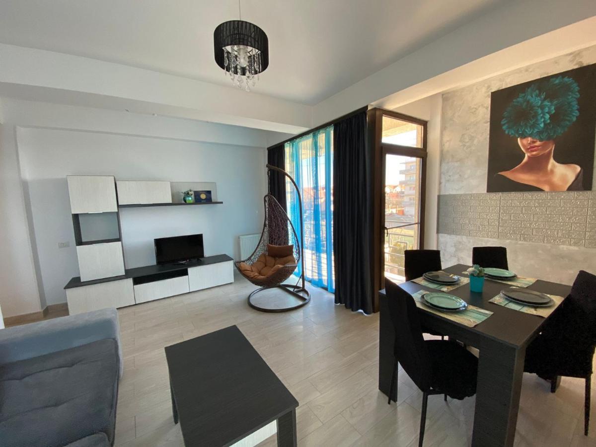 Apartament Ella T2 Apartment Navodari Bagian luar foto