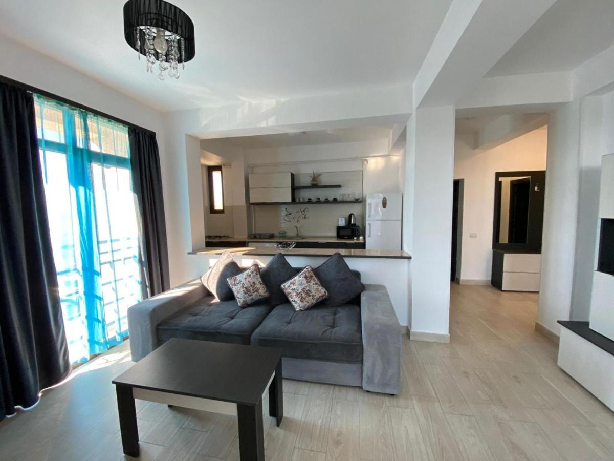 Apartament Ella T2 Apartment Navodari Bagian luar foto