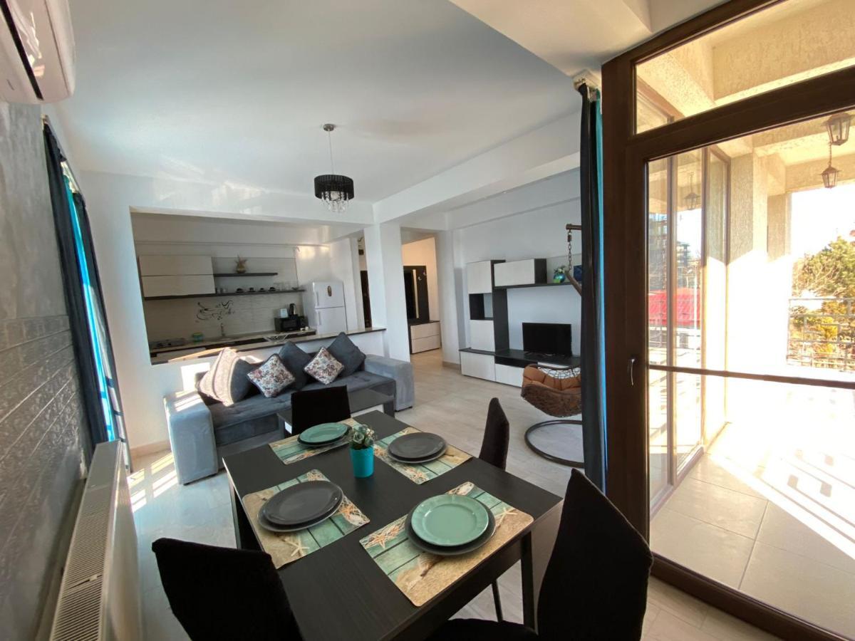 Apartament Ella T2 Apartment Navodari Bagian luar foto