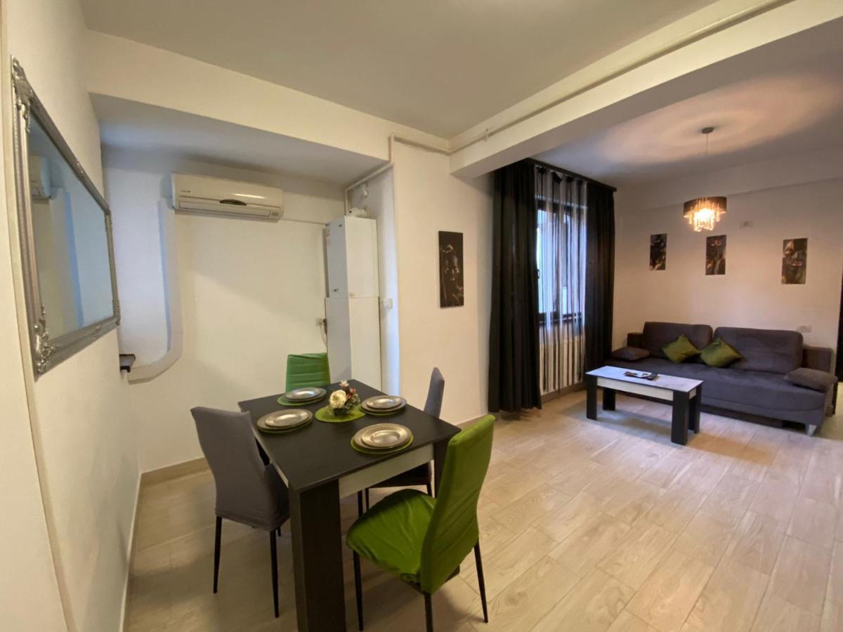 Apartament Ella T2 Apartment Navodari Bagian luar foto