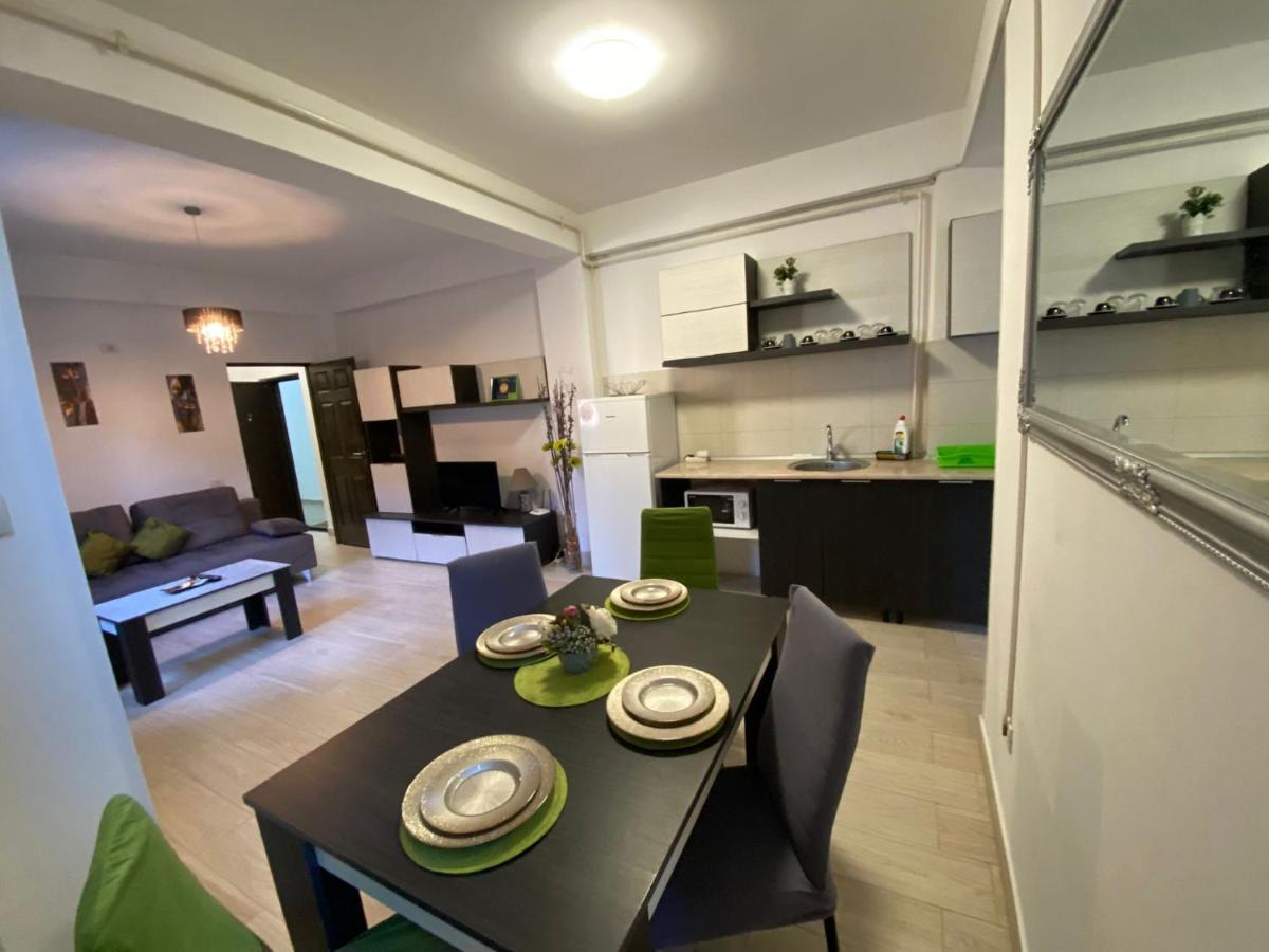 Apartament Ella T2 Apartment Navodari Bagian luar foto