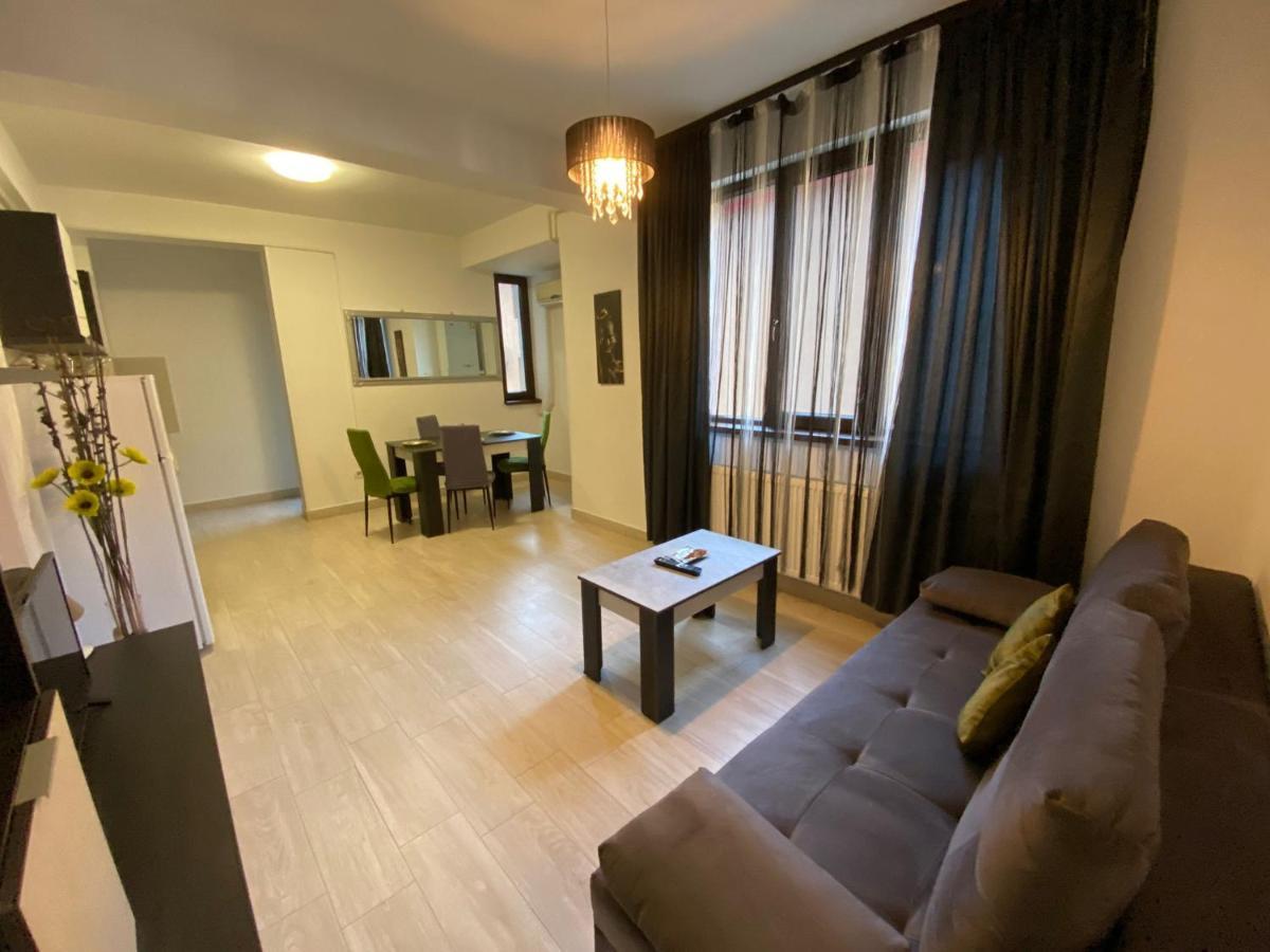 Apartament Ella T2 Apartment Navodari Bagian luar foto