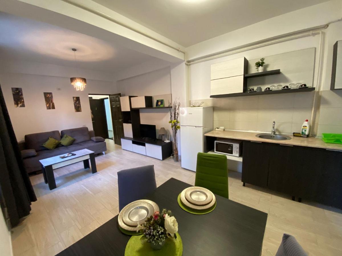 Apartament Ella T2 Apartment Navodari Bagian luar foto