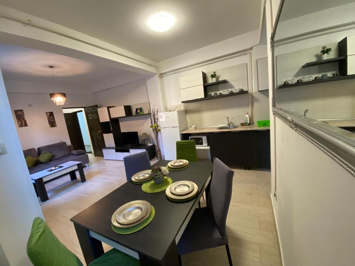 Apartament Ella T2 Apartment Navodari Bagian luar foto
