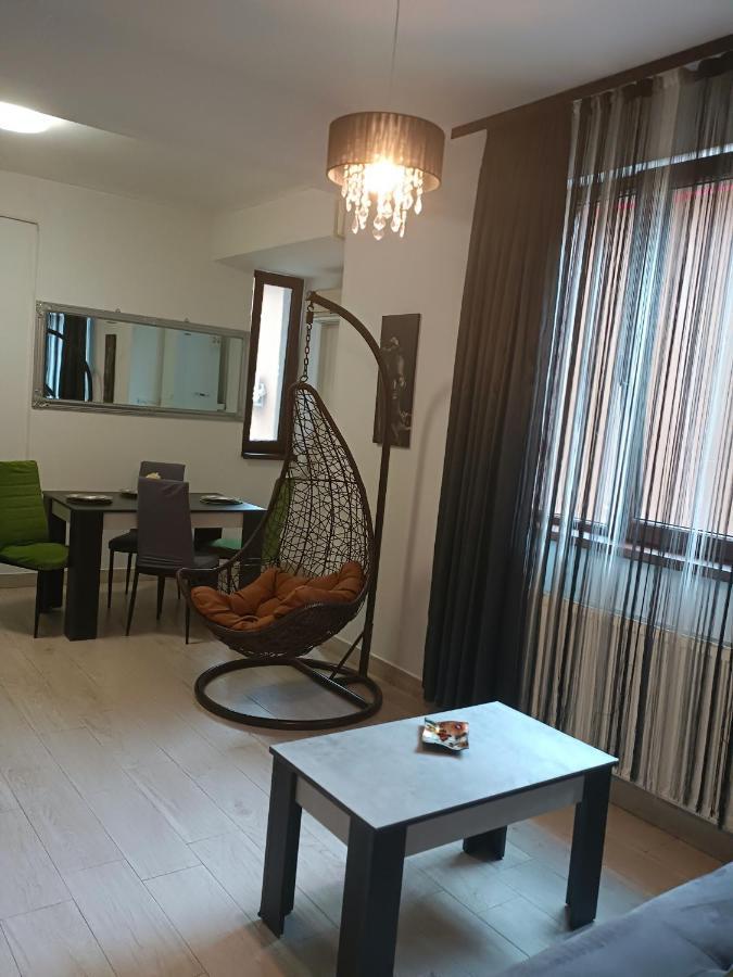 Apartament Ella T2 Apartment Navodari Bagian luar foto
