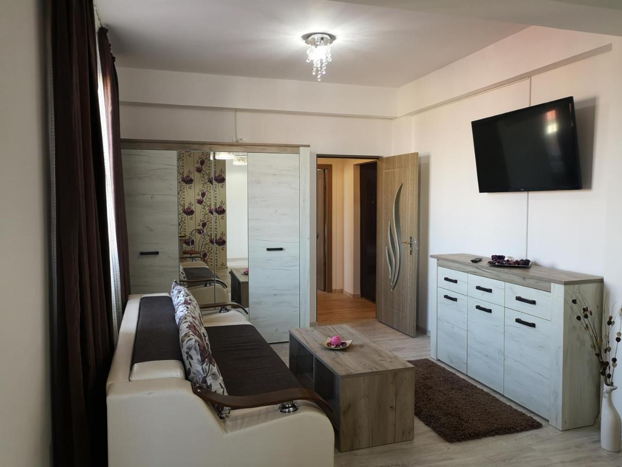 Apartament Ella T2 Apartment Navodari Bagian luar foto