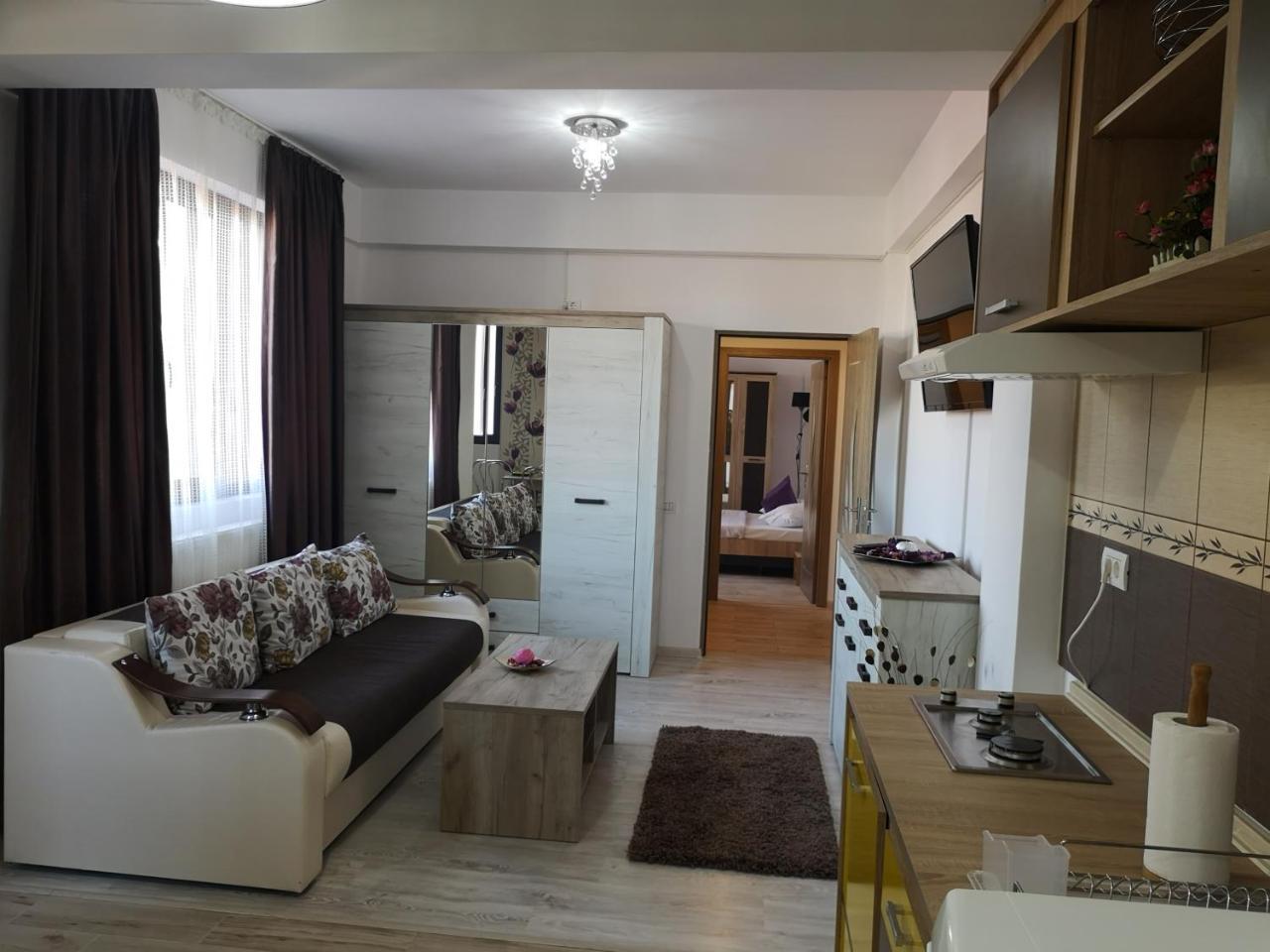 Apartament Ella T2 Apartment Navodari Bagian luar foto