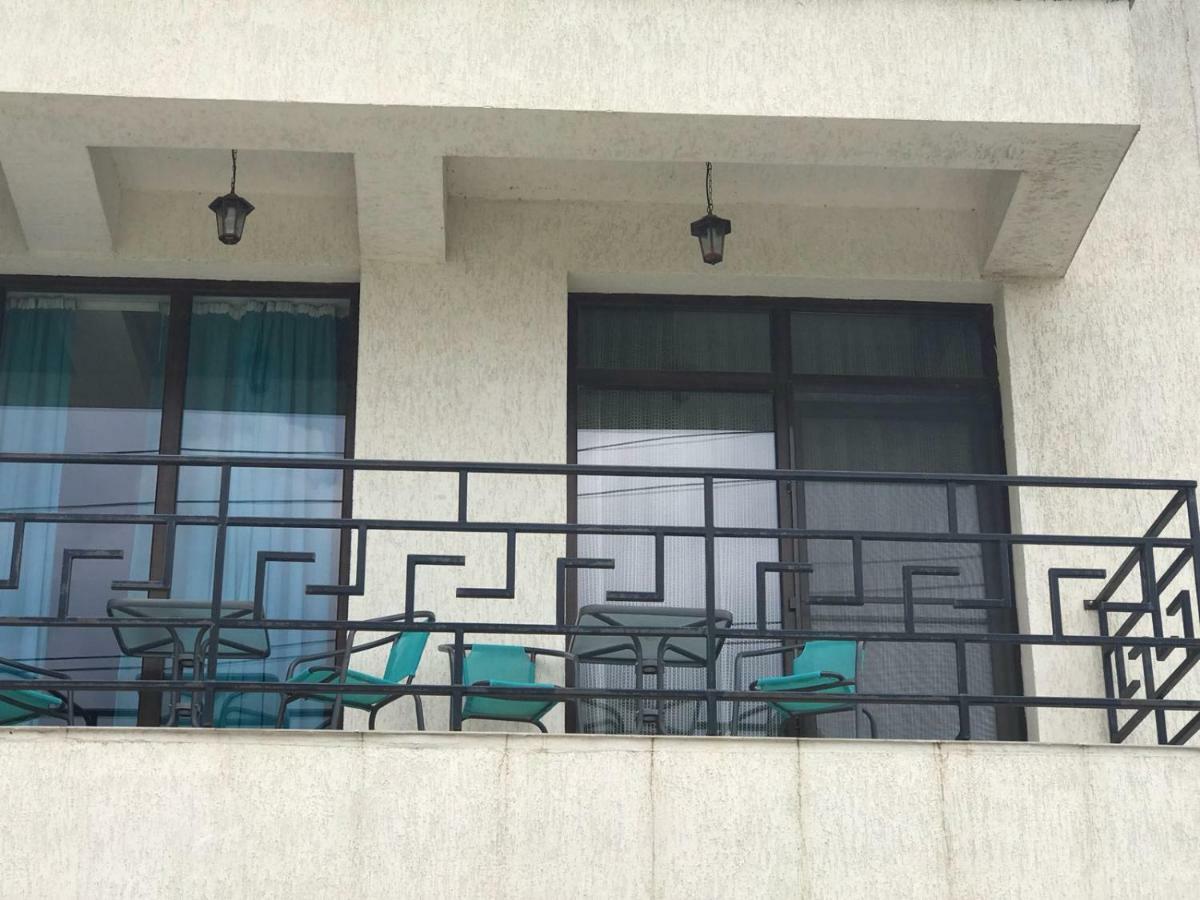 Apartament Ella T2 Apartment Navodari Bagian luar foto